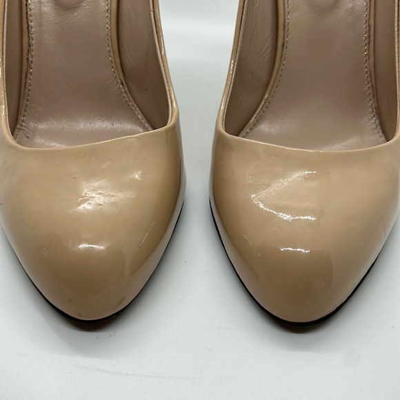 Sergio Rossi Godiva Patent Pumps. 39 - Picture 3 of 16